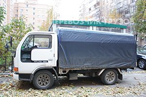 Машина для вывоза мебели в рабочем посёлке Калининец