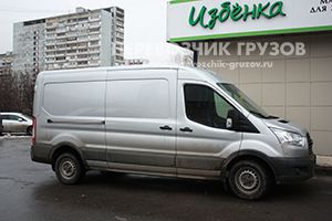Автомобиль для грузоперевозок в рабочем посёлке Загорянском