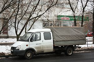 Автомобиль для грузоперевозок в рабочем посёлке Менделеево
